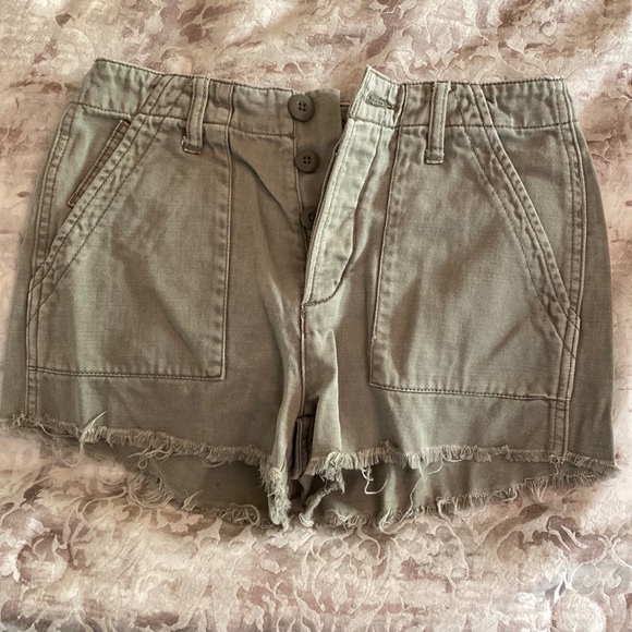 American Eagle Olive green jean shorts - Picture 1 of 3